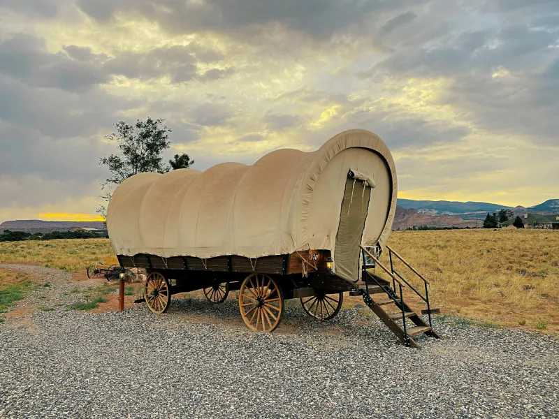 Pack Light, Dream Big, Go Broke: America's 200-Year Cycle of Chasing Geographic Solutions to Economic Problems